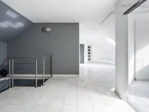 Prodej rodinného domu, Dolní Břežany, V Hranicích, 454 m2