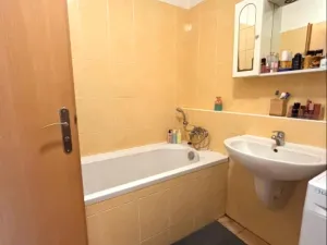 Pronájem bytu 2+kk, Praha - Kunratice, Pod Haltýřem, 52 m2