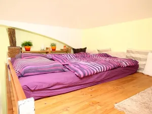 Pronájem bytu 1+1, Praha - Smíchov, Na Valentince, 45 m2