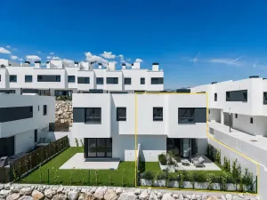 Prodej vily, Mijas, Španělsko, Avenida Sierra de las Nieves, 117 m2