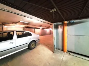 Pronájem garáže, Zlín, Okružní, 18 m2