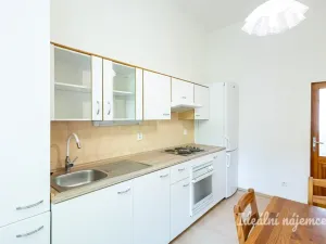Pronájem bytu 2+1, Praha - Žižkov, Lipanská, 45 m2