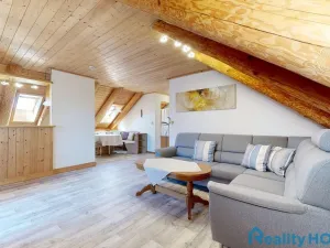 Prodej komerčního pozemku, Hluboká nad Vltavou - Jeznice, 3428 m2