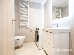 Pronájem bytu 1+kk, Praha - Vysočany, Gerstelova, 32 m2
