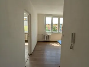 Pronájem bytu 1+1, Klášterec nad Ohří - Miřetice u Klášterce nad Ohří, Pionýrů, 35 m2