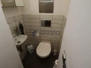 Pronájem kanceláře, Praha, Bělehradská, 100 m2