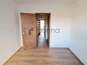 Pronájem bytu 3+kk, Praha, Hennerova, 72 m2