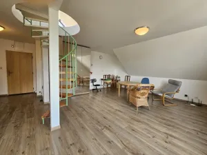 Pronájem bytu 2+kk, Praha, Strakatého, 84 m2