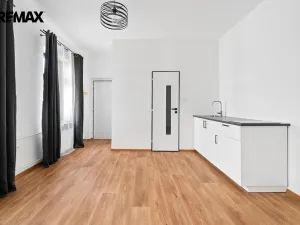 Pronájem bytu 1+kk, Úpice, Dr. E. Beneše, 20 m2