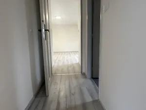 Pronájem bytu 1+kk, Praha - Strašnice, Královická, 32 m2