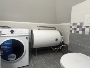 Pronájem bytu 1+kk, Praha - Strašnice, Královická, 32 m2