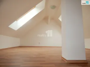 Prodej bytu 3+kk, Praha - Hrdlořezy, Českobrodská, 72 m2