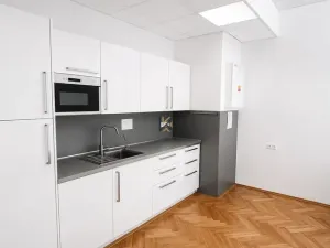 Pronájem kanceláře, Praha - Smíchov, Rozkošného, 280 m2