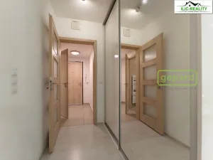 Pronájem bytu 1+1, Praha, Petržílkova, 40 m2