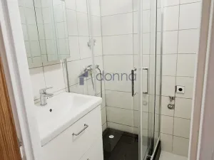 Prodej bytu 2+1, Praha, Sněženková, 52 m2
