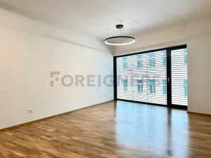 Pronájem bytu 2+kk, Praha - Smíchov, Kmochova, 55 m2