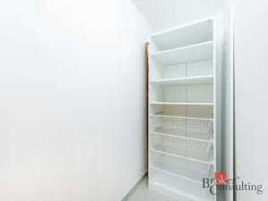 Pronájem bytu 1+kk, Praha, Olšanská, 39 m2