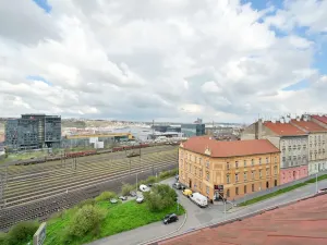 Pronájem bytu 2+kk, Praha - Vysočany, Spojovací, 36 m2