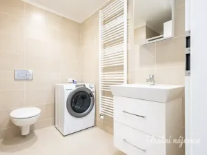Pronájem bytu 1+kk, Praha - Hloubětín, Poděbradská, 37 m2