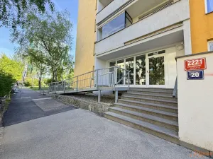 Prodej bytu 3+1, Praha - Strašnice, Pod strání, 68 m2
