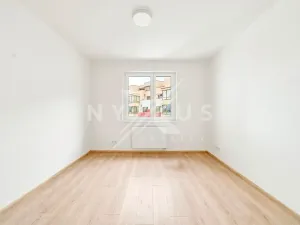 Pronájem bytu 3+kk, Praha - Strašnice, Strančická, 71 m2