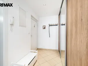 Prodej bytu 2+kk, Praha - Horní Měcholupy, Modenská, 58 m2