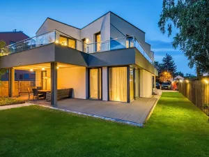 Prodej vily, Praha - Dolní Měcholupy, Na návsi, 392 m2