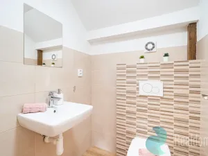 Prodej apartmánu, Rožmberk nad Vltavou, 302 m2