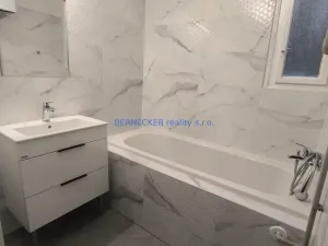 Pronájem bytu 2+1, Hradec Králové, Průmyslová, 98 m2