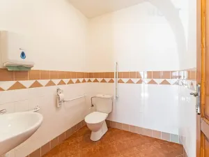 Prodej podílu restaurace, Štíty, nám. Míru, 59 m2