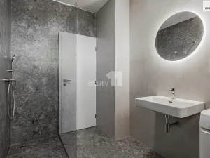 Pronájem atypického bytu, Praha - Strašnice, U krbu, 17 m2