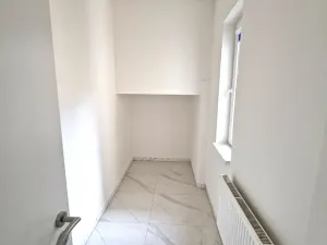 Prodej bytu 2+1, Karlovy Vary, Koptova, 74 m2