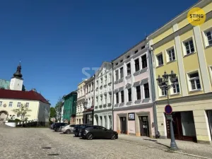 Pronájem kanceláře, Frýdek-Místek, Zámecké nám., 30 m2