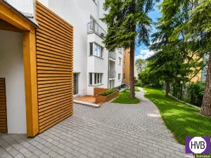 Prodej bytu 1+kk, Praha, Pod Drinopolem, 37 m2