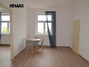 Pronájem bytu 2+kk, Praha - Žižkov, Jeseniova, 48 m2