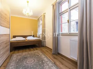 Pronájem bytu 2+kk, Praha - Malá Strana, Mostecká, 50 m2