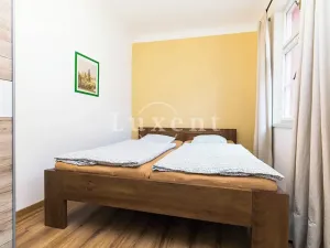 Pronájem bytu 2+kk, Praha - Malá Strana, Mostecká, 50 m2