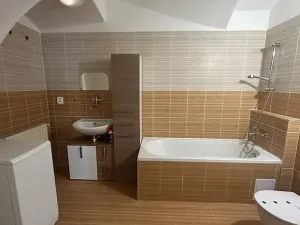 Pronájem bytu 2+1, Hostinné, Dolní brána, 70 m2