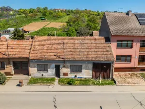 Prodej pozemku pro bydlení, Uhřice, 2318 m2