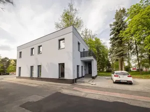 Pronájem kanceláře, Jindřichův Hradec, U Knihovny, 86 m2