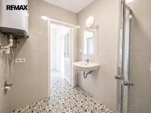 Pronájem bytu 1+kk, Praha - Břevnov, Radimova, 28 m2