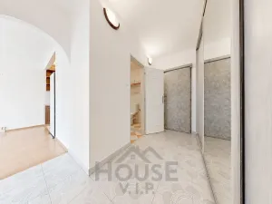 Prodej bytu 2+kk, Praha - Střížkov, 39 m2