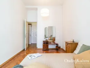 Prodej bytu 3+1, Praha - Malá Strana, Mělnická, 90 m2