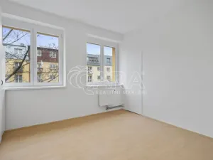 Pronájem bytu 1+kk, Praha - Libeň, Sokolovská, 18 m2