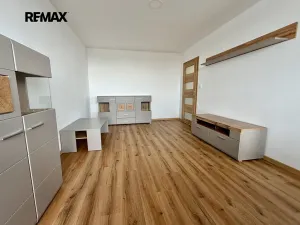 Pronájem bytu 3+kk, Praha - Strašnice, Gutova, 67 m2