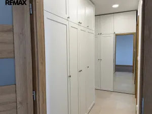 Pronájem bytu 3+kk, Praha - Strašnice, Gutova, 67 m2