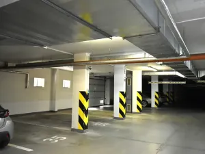 Prodej garážového stání, Praha - Kunratice, Velké Kunratické, 17 m2