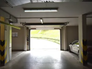 Prodej garážového stání, Praha - Kunratice, Velké Kunratické, 17 m2