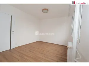 Pronájem bytu 2+kk, Praha - Prosek, Veltruská, 60 m2