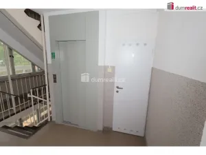 Pronájem bytu 2+kk, Praha - Prosek, Veltruská, 60 m2